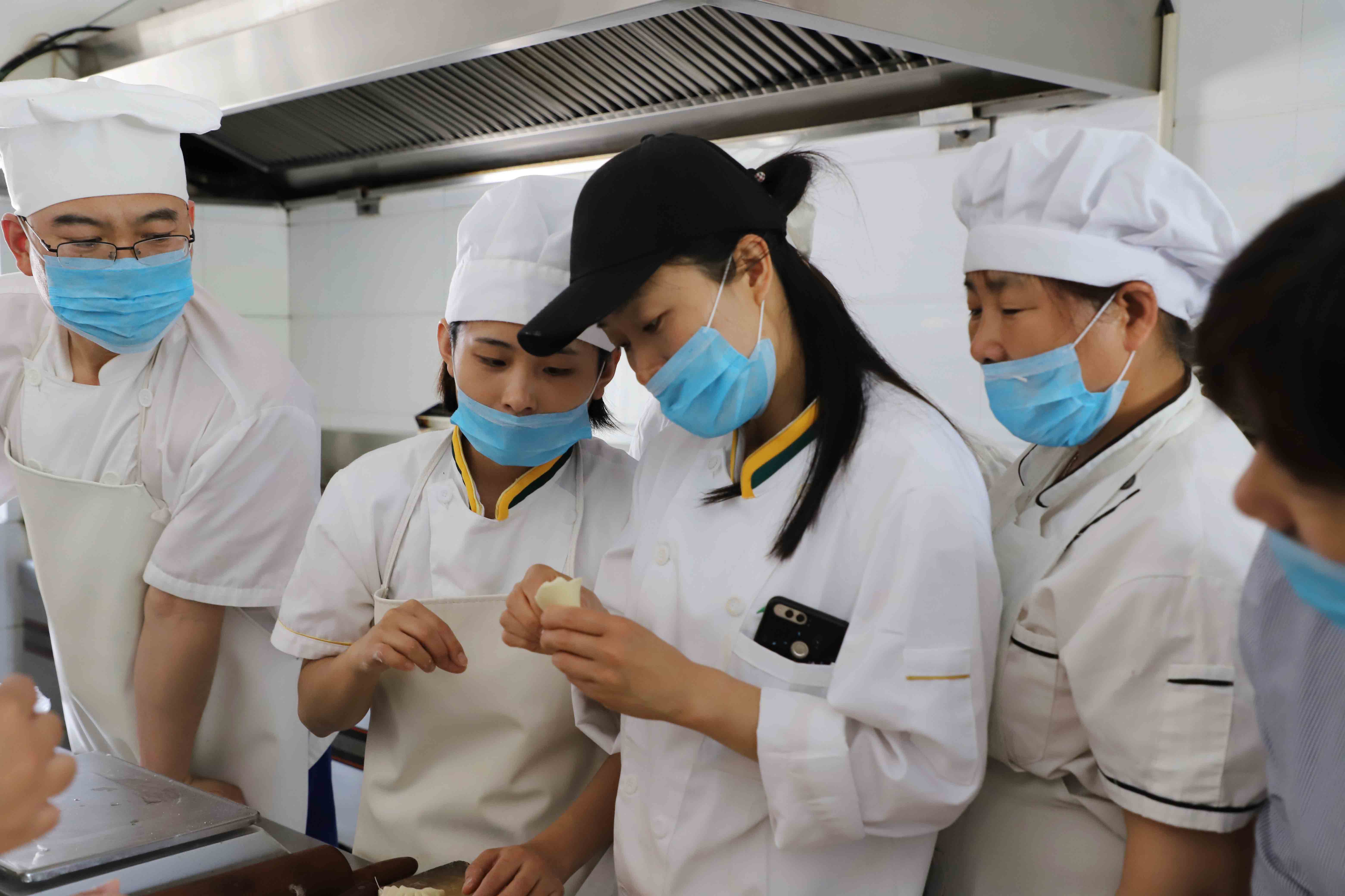 有口福啦！公司食堂開展面食業務提升培訓