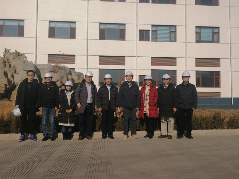 南京大學藥物開發研究所胡一橋教授團隊考察重山光電，洽談合作事宜