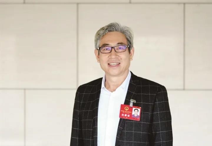 市人大代表李學 ：高端引領 企業將加速布局新材料